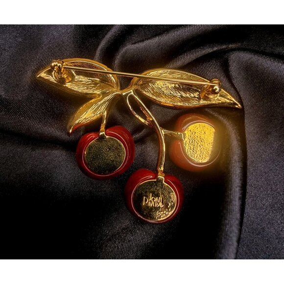 Vintage JOAN RIVERS Signed Red Cherries Lucite Rhinestones Leaves Brooch - Picture 4 of 4